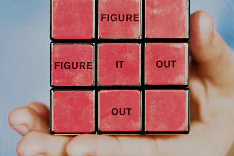 Ilustrasi mencari tahu dengan berbicara langsung alasan seseorang cuek sama kamu (Unsplash/Karla Hernandez)