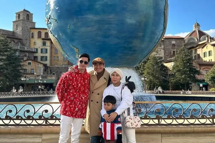 Verrell Bramasta, Ivan Fadilla dan Sarni (Instagram/@bramastavrl)