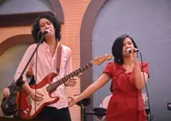 Rayakan Valentine, Ruzan & Vita Rilis MV "Rayuanmu" yang Kenang Romansa Masa Remaja