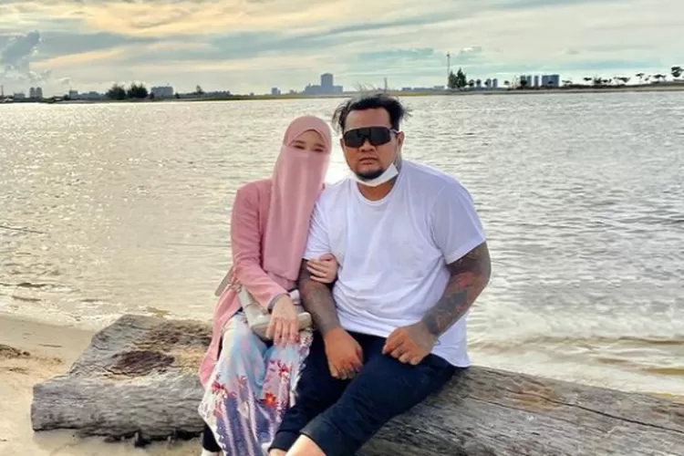 Inara minta warganet tak hujat Virgoun yang dikabarkan selingkuh. (Instagram @mommy_starla)