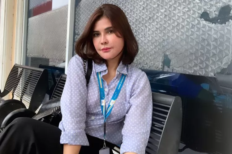 Pengusaha muda asal Tangerang Selatan, Lina Mutiara berharap Kadin Banten yang baru lebih maju. (Referensi Berita)