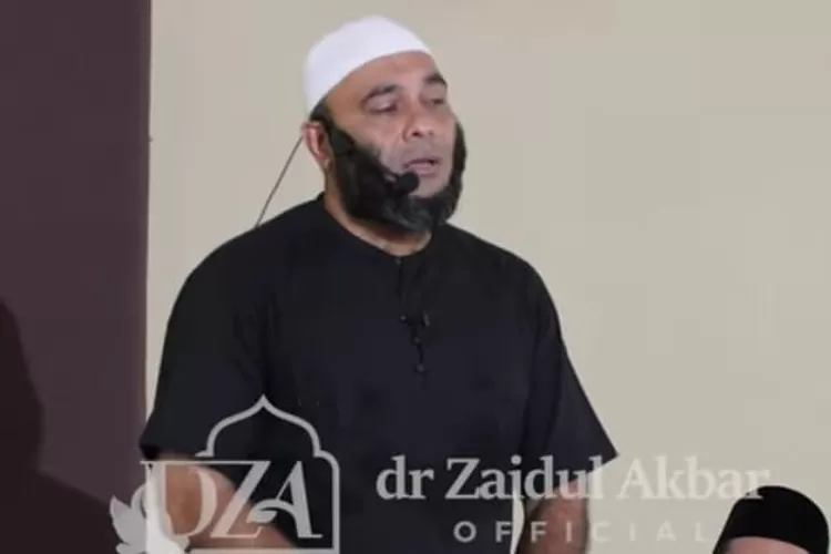 dr. Zaidul Akbar beri tips untuk jaga kesehatan lambung saat puasa di bulan Ramadhan agar tidak mudah terkena penyakit maag (YouTube Zaidul Akbar Official)