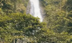 Wisata Curug Ciherang di Puncak, Bogor: Keindahan Alam, Fasilitas, Rute, Harga Tiket Masuk Terbaru 2022