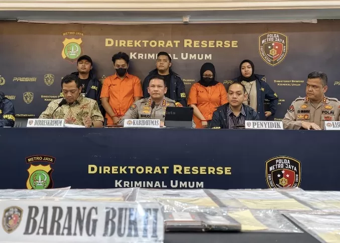 Polda Metro Jaya mengungkap kasus dugaan penipuan yang dilakukan Wedding Organizer (WO) Ayu Puspita.