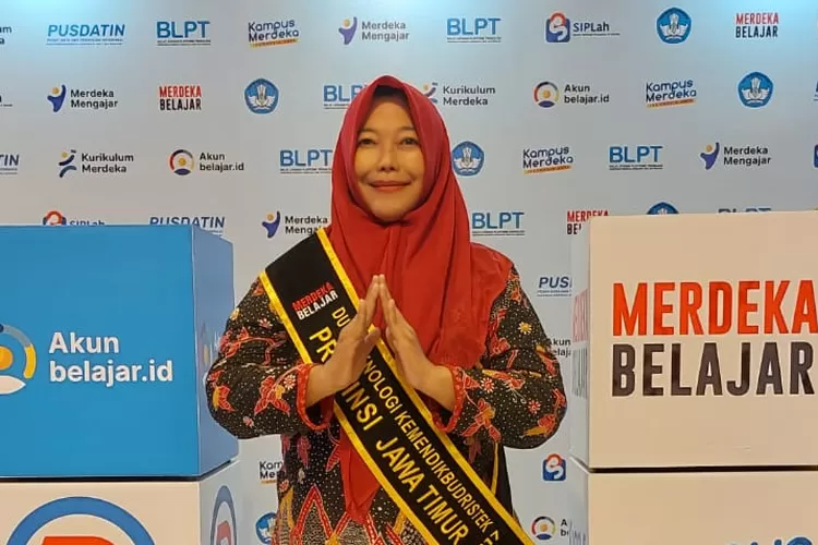 Raden Roro Martiningsih Guru SMP Muhammadiyah 1 Surabaya sekaligus Duta Teknologi Kemendikbudristek