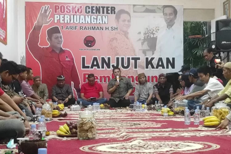 Ketua DPC PDI Perjuangan Kota Bekasi, Tri Adhianto saat menghadiri peresmian Posko Center Perjuangan Arif Rahman Hakim (ARH) di Harapan Jaya, Bekasi Utara, Jumat (4/8/2023). (FOTO: Dok/Suarakarya.id)